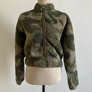 Hollister camo faux sherpa jacket